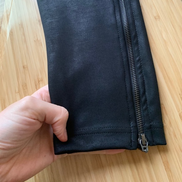 Free people faux leather leggings with ankle zip - Picture 3 of 4